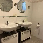 J&d Apartment
