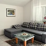 Apartment J&d *
