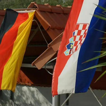 J&d Dobropoljana