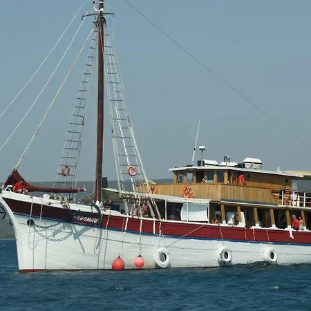 Apartment J&d Dobropoljana