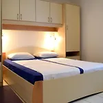 J&d Apartment